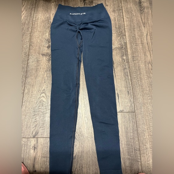 AMPLIFY LEGGING *Brand New*Women's Seamless Scrunch LeggingWhale Blue - Picture 1 of 3